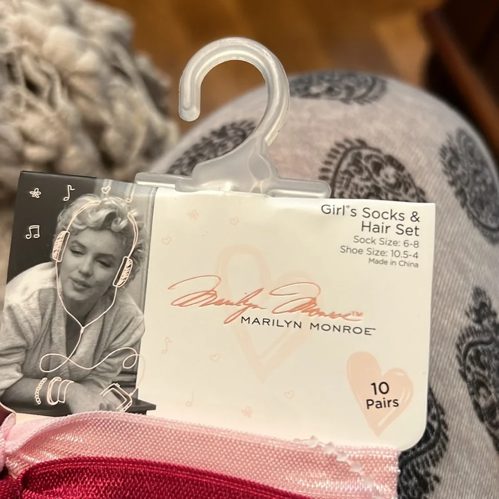 Marilyn Monroe socks and hair ties